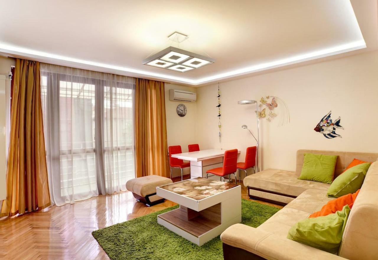 Spacious And Stylish Apartment In The Heart Of Sofia Plus Parking Ngoại thất bức ảnh