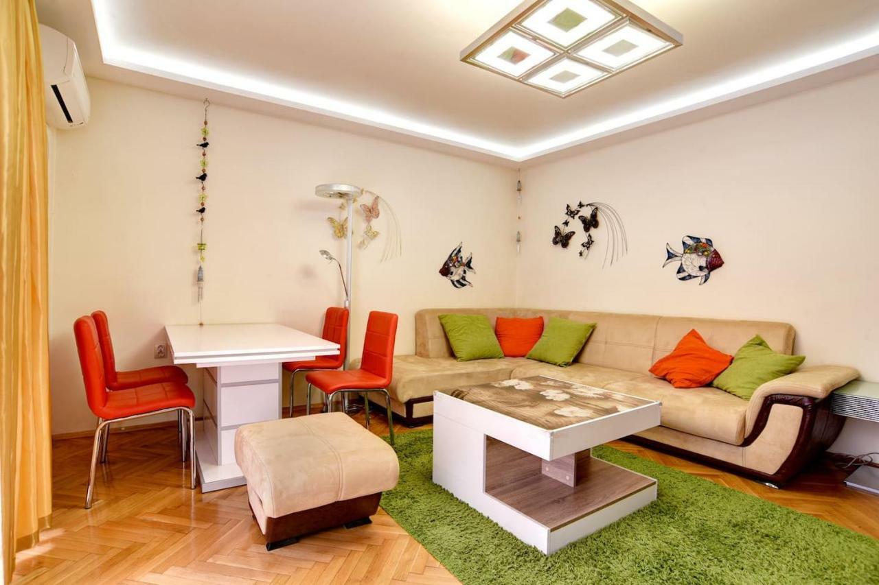 Spacious And Stylish Apartment In The Heart Of Sofia Plus Parking Ngoại thất bức ảnh